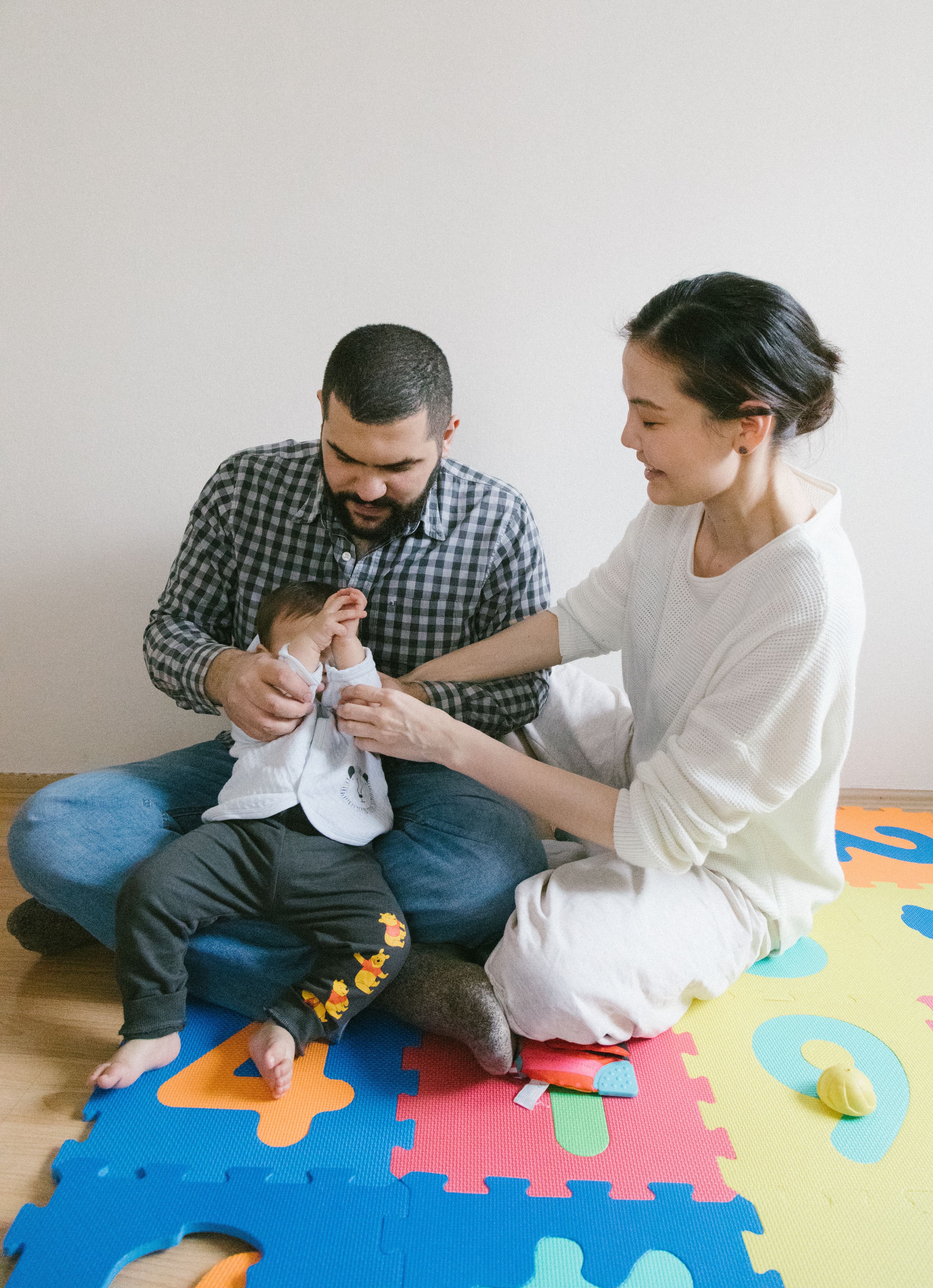 Parents addressing the roommate phase through online therapy for maternal burnout therapy in Minnesota.