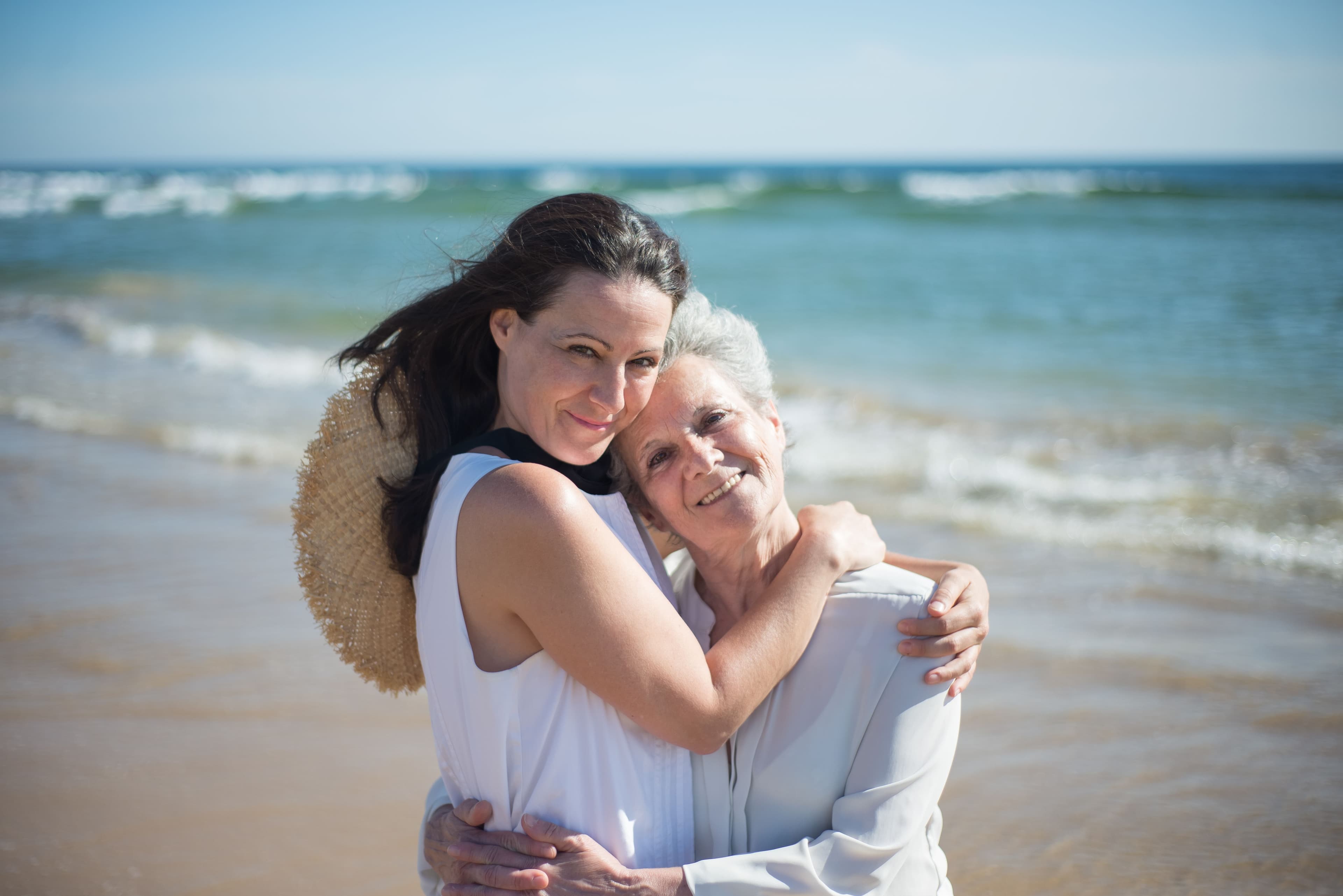 Mom showing a healthy relationship through conscious parenting and online therapy for maternal burnout in Minnesota.
